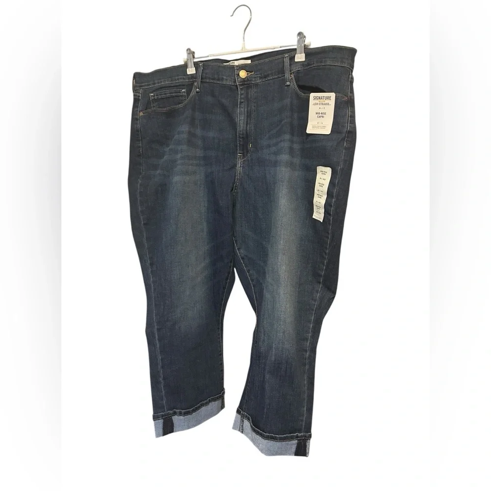 Signature by Levi Strauss Dark Blue Cropped Jeans - Picture 10 of 14